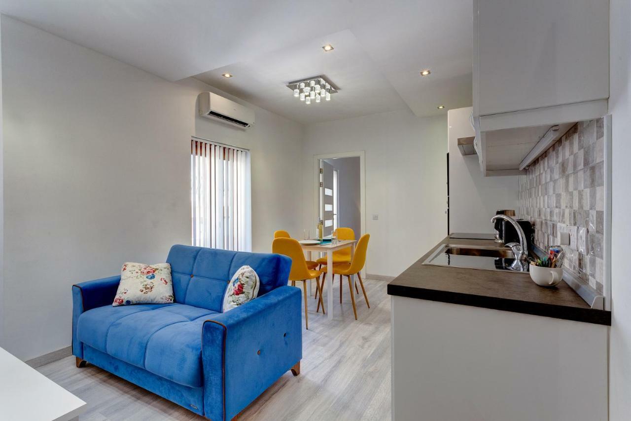 Modern Apartment Just Off The Promenade Sliema Exterior photo